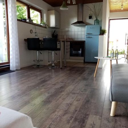 Schoene Einzimmer Wohnung Zwischen Bodensee Und Allgaeu Neukirch  المظهر الخارجي الصورة