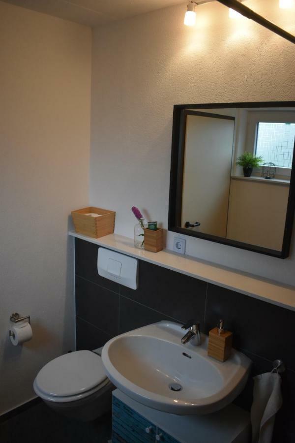 Schoene Einzimmer Wohnung Zwischen Bodensee Und Allgaeu Neukirch  المظهر الخارجي الصورة